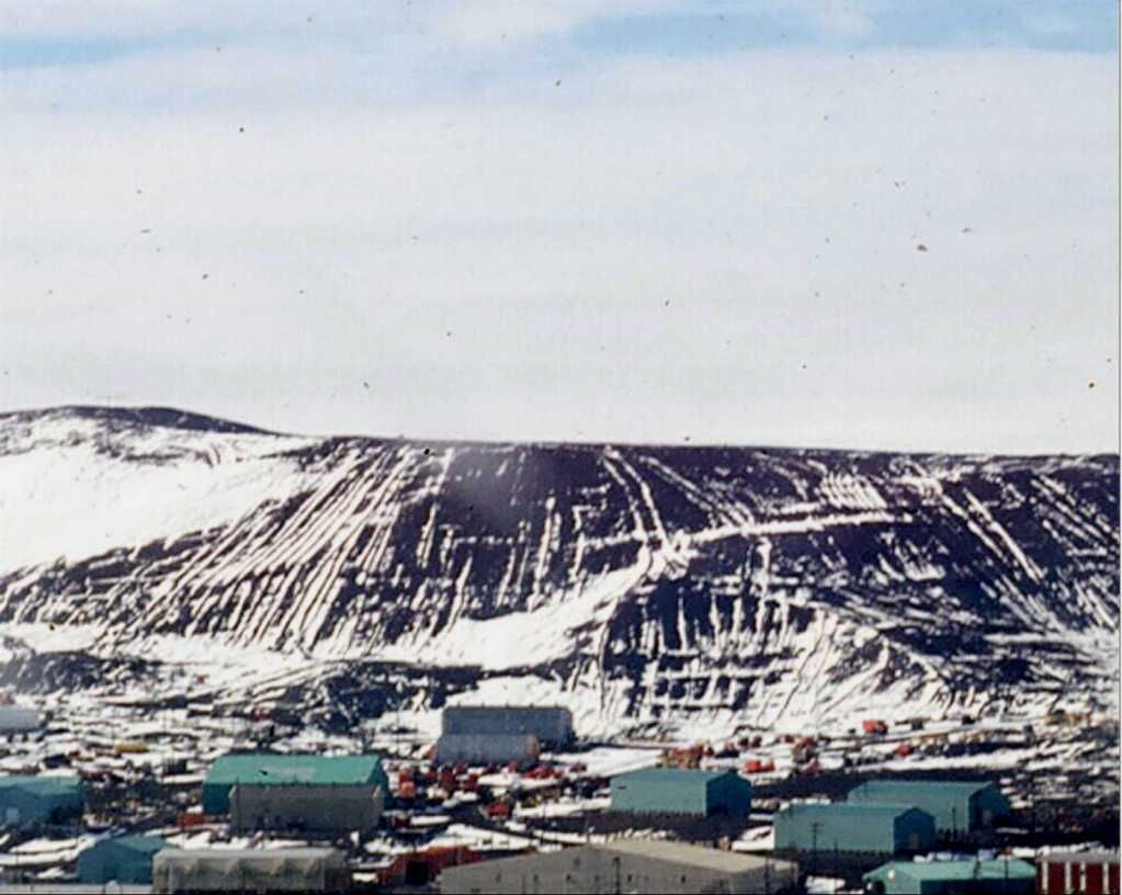 [Image: McMurdobase1977.jpg]