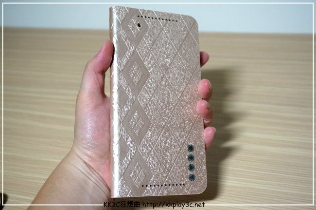高級皮革製作，超吸睛的手機皮套 – HOMOSA HTC One E9+ 幾何格紋皮套