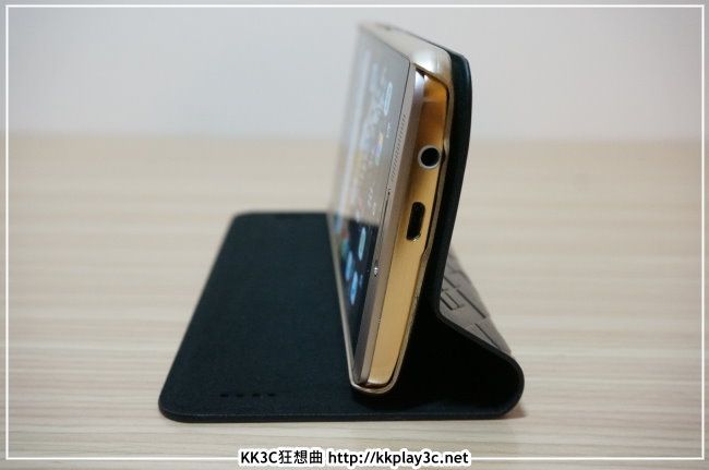 精準孔位，功能到位 - HOMOSA HTC One M9+ 可站立格紋皮套