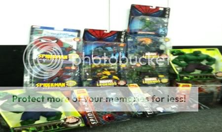 MARVEL 12 PIECE SUPERHEROES SET NR+NIB+NEVER OPENED  