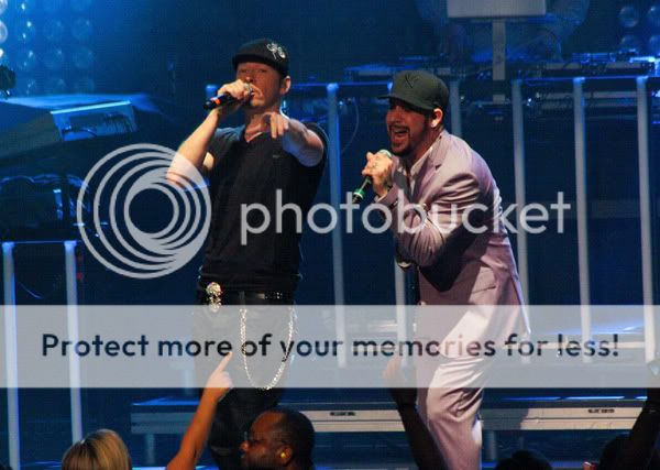 http://i1038.photobucket.com/albums/a462/weirdworld_de/BsB%20und%20NKOTB/77769893.jpg